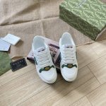 出厂： Gucci 古驰2025顶级专柜 代购系列 官网上新 全球同步 古驰顶级情侣脏脏鞋 情侣鞋 古驰情侣 Gucci鞋控 小红书热搜常客 情侣穿搭Oot D