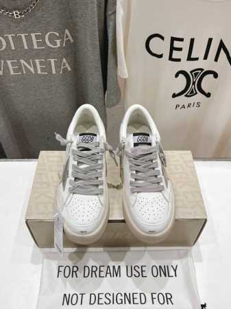顶级版本400 Ggdb~~Golden Goose Deluxe Brand 代购级别品质 # 全网最好版本不服来比 # Ggdb Snerkers系列~~火 - 点击图像关闭