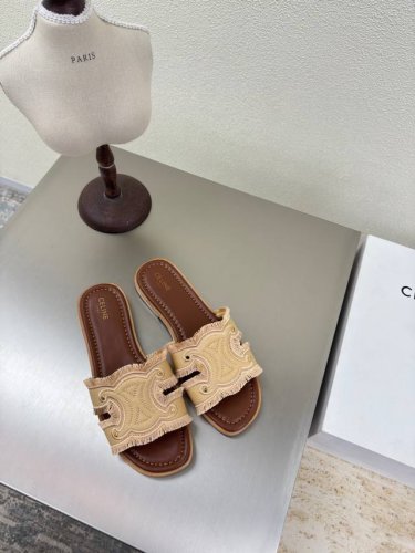 celine 夏日专属 流苏工艺 凯旋门系列 经典拖鞋 赛琳 家族元素设计 Logo 杏色 立体绣花 而成 立体感十足 对标对版 边缘流苏工艺 舒适高端 内里小