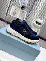 prada 225 普拉达新品，实力来袭！众多网红同款，时髦百搭Nice单品，意大利专柜代购原版鞋开发，1比1照足原味复刻。今年的主题就是不被定义 通过简单简洁