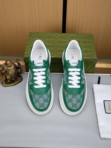 独家首发 古奇～独特现代风运动鞋。专柜代购休闲 意大利进口原版皮， 鞋底：原厂特供原版底，超酷 系带走路都带风风格设计 原单品质全真皮制作，超舒服耐磨防滑原版底