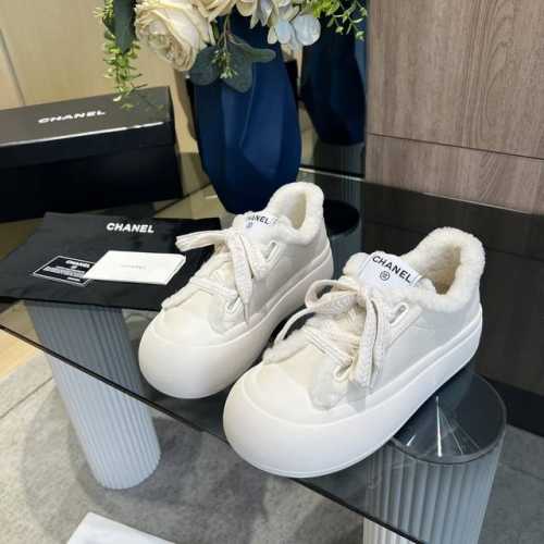 CHAE小香经典秋冬新品低帮粗鞋带面包鞋休闲鞋 原版购入开发.所有的材质都与原版一致！ 经典复古及时尚美感融于一体。非常具有高街帅气风格，比平常的单品多出了一点