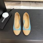 天呐Chanel 25P终于出编织芭蕾鞋了 值得单独发一篇的鞋子 要说一句终于等到你！ 太优雅太Chill了 夏天穿着吹吹小风 溜溜马路 比羊皮米黑好看一万倍