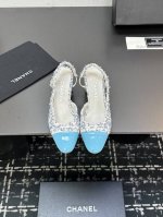 chane+L 经典Slingback 小香后空凉鞋 就像Coco香奈儿女士说的：流行稍纵即逝，但风格永存！这双后空鞋就是香家经典中的经典！双色搭配，简约精致，