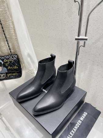 Alexander wang.｜亚历山大王 秋冬新品绝美牛皮短靴 超显腿长，稳赢！御姐风！不俗不素！看似柔若无骨，实则包容性极强，修饰腿型，拉长身形！线条流畅， - 点击图像关闭