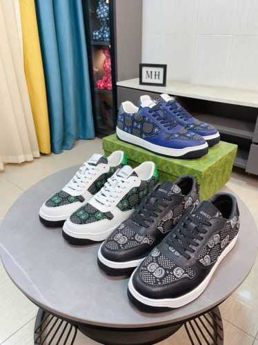 出厂价P Gucci 古奇 最新時尚休闲男鞋，潮流百搭之款，轻松运动风，鞋面意大利进口头层牛皮 真皮内里 加超精细做工。原版个性时尚橡胶耐磨大底，上脚轻巧舒适，