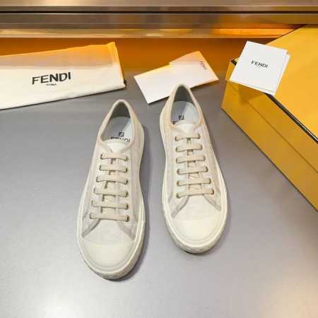 Fd春夏新品 休闲运动鞋，刻有f的波纹鞋底。鞋跟饰有凸纹fendi Flow字样。装饰lycra细节。Ff图案鞋舌。超轻耐磨鞋底。 Size：38-44 - 点击图像关闭