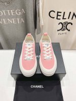 –Chanel* 小香2025Ss最新休闲鞋，目前超级流行的饼干鞋 网红明星小红书狂追热推 发售蠢萌可爱的造型带了点复古味！ 造型特殊，很有辨识度， 显瘦显腿长
