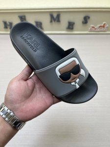 工厂P价 实价 Karl Lagerfeld 老佛爷 经典原单版本 卡尔 拉格斐；男士拖鞋，最新法国专柜同步发售，鞋底：原厂特供原版底，码数Size：38-45