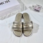 橙子出厂价p dior 迪奥春夏新款 镂空平底拖鞋 休闲凉拖 一字拖 码数 35-42