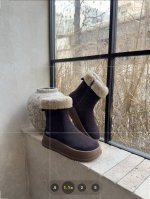 UGG 雪地靴 现货 厚底卷毛靴 慵懒随性的代表 版型与品质是市场独一无二的 款式真的很高级 这下真的狠狠入坑了～ #秋冬毛毛鞋 ＃最常穿的鞋 羚羊棕 栗色 沙