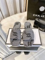 橙子出厂价p chanel 香奈儿 夏季新款厚底拖鞋 一字拖 休闲凉拖 颜色 棕色 黑色 灰色 码数 35-40