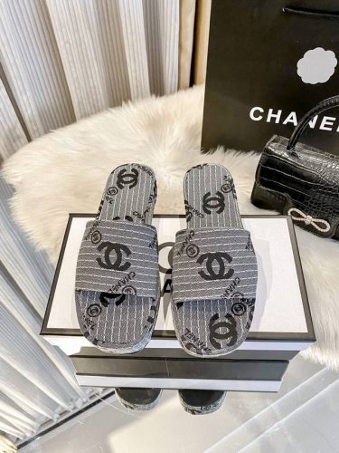 橙子出厂价p chanel 香奈儿 夏季新款厚底拖鞋 一字拖 休闲凉拖 颜色 棕色 黑色 灰色 码数 35-40