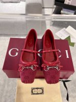 帆布面 Gucci女士马衔扣方头芭蕾舞鞋 顶级版 购买两双原版拆皮拆骨一比一还原，所有细节 材质 舒适度 全部跟原版一样了 复刻度98%。码数：35-40 40