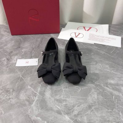 工厂p价p 顶级版本 代购级别 原版开发 Valentino 华伦天奴2025Ss新款蝴蝶结玛丽珍鞋，一字带扣子魔术贴平底女鞋。原版购入开发 做货 顶级原单品质