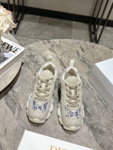 最新爆款 明星款2025主推爆品 全新发售的迪奥 Dior Chrono 新款休闲运动鞋跑鞋老爹鞋 真的酷毙了，未来感十足原版完美复刻！全对版材质 模具！！35