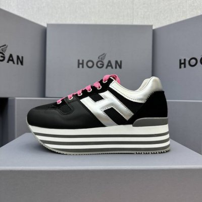 hogan 度假系列新款顶级版现货发售 松糕厚底顶级版 都市新潮休闲风 各明星 博主推荐 时尚百搭风格百变！原版楦型 原版大底一比一为你打造 值得推荐！ 鞋面采