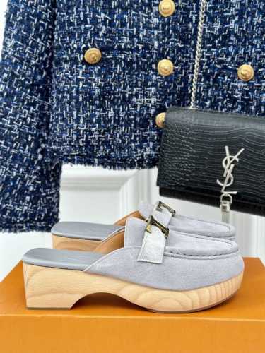 厂价 Tod'S 经典爆款厚底金属扣 半拖系列 鞋面原版定制小牛皮 内里垫脚均为羊小皮 原版开模实木大底 跟高：5Cm 码数：35-39 40定制