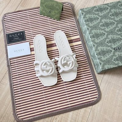 橙子出厂价p gucci 古驰春夏新款 沙滩果冻鞋 镂空拖鞋 凉拖 原版开模经典双G鞋面 原版开模橡胶注塑一体成型 双层组合大底 码数 35-42
