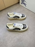 Burberry 巴宝莉 -高端品质 原单休闲运动板鞋 -鞋面：进口开边珠小牛皮、品牌图腾布匹、鞋舌品牌布标 -内里：水染牛皮 -大底：超轻Tpr橡胶; 双色成