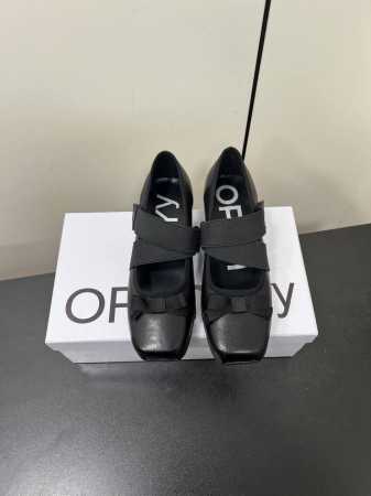 韩国小众设计师品牌Open Yy春夏走秀款芭蕾舞鞋靴 第一眼看到这个鞋子就爱上了，带点复古味随意搭配都好看！各大网红博主都在穿它，整个鞋子非常柔软，好穿不磨脚 - 点击图像关闭