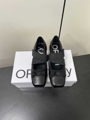 韩国小众设计师品牌Open Yy春夏走秀款芭蕾舞鞋靴 第一眼看到这个鞋子就爱上了，带点复古味随意搭配都好看！各大网红博主都在穿它，整个鞋子非常柔软，好穿不磨脚