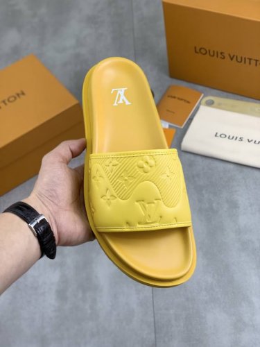 工厂P价P 实价 原单品质 Louis Vuitton 官网爆款路易威登 Lv男士拖鞋 同步发售 ！意大利进口原版面料 原厂特供原版底 码数：38-45 超多款