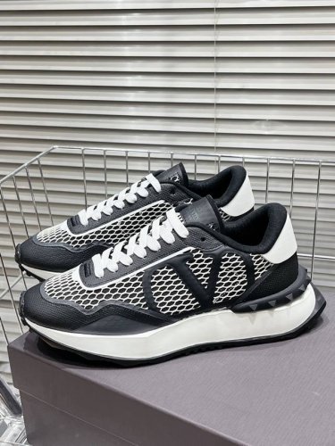 Valentino 码数:39 44 38.45定做 华伦天奴 运动鞋系列 valentino华伦天奴V家 新款Netrunner系列 休闲 气垫 情侣运动鞋
