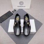 Verace 新款新款，范思哲男士四季豆豆鞋，最新元素潮爆全球，官网火爆热卖，最新豆豆鞋，原版版本，专柜一比一，鞋面意大利进口原版头层牛皮性感美灶莎头像金属扣，