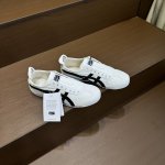 Onitsuka Tiger Mexico 66 Paraty 百搭单品板鞋 MEXICO 66是鬼冢虎旗下最经典的款式，李小龙最喜欢的一款训练鞋休闲鞋！鞋身特