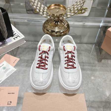 出厂 miu家2025春夏新品 专柜最新爆款做拼色厚底休闲鞋系列 时尚 简约高级 随意搭配 上脚非常轻便舒适 今年主推款 时尚 简约高级 随意搭配 上脚非常舒适 - 点击图像关闭