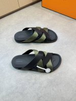 Hermes 爱马仕 -高端品质 原单休闲凉拖鞋 -鞋面：进口纳帕小牛皮、品牌高丝光织带、编织工艺 -内里：水染牛皮 -大底：超轻Tpr橡胶 真皮包Tpu水台；