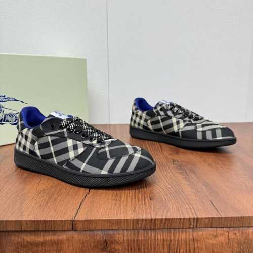 新品上架 格纹 Terrace 运动鞋 Burberryi 终于来了 酷 飒 全新露台休闲运动鞋 巴宝莉 Burberry 经典原素 超舒服的鞋子 骑士蓝色防滑