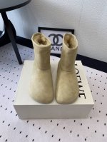 Loewe新款雪地靴 顶级版本 上脚非常舒适保暖 手感细腻柔软 今年爆款雪地靴 进口皮毛一体鞋面 Size:35-40