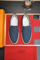 出厂价P 商品商标：Tods 托德斯 豆豆鞋 正码码数: 38-45 45定制不退换 商品材料：精选 牛仔布鞋面+进牛皮鞋垫。强烈立体视觉效果，原版橡胶大底 颜
