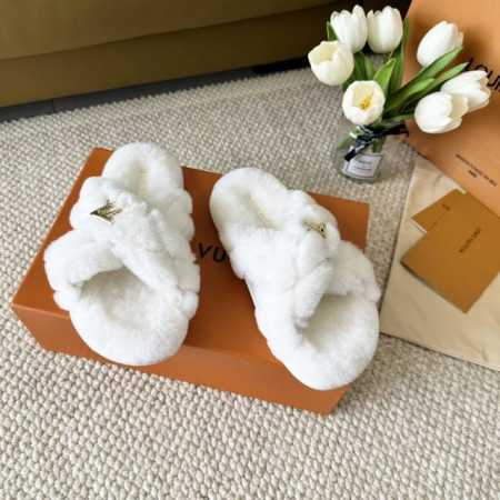 Loui* Vuitto* L驴牌2024年新款 菱格羊毛拖鞋 原版大底 码数 35-39订做40.41.42 - 点击图像关闭