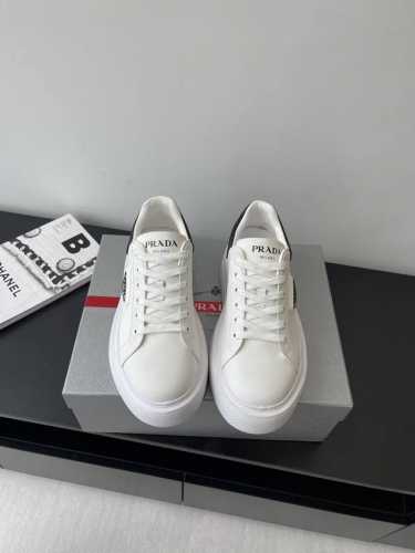 prada 普拉达 25Ss新款 休闲 厚底小白鞋 情侣款 p家时尚小白鞋 重版推出 高品质出货 优雅大方 上脚舒适 超级经典 上脚超轻超级舒适 面料丝稠牛皮