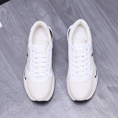 商品商标： Ｂｏｓｓ 休闲鞋 正码码数: 38-44 商品材料：精选牛皮拼接鞋面 牛皮鞋垫 透气网内里 橡胶大底