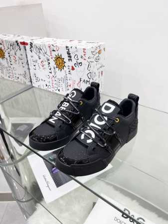 2025高端版本高质量情侣款原单品质D0LCE & GABBANA 今年的主打款式 没有之一 超火超帅气的休闲鞋此款传承了D家一贯有点浮夸而不失时尚的风格 精湛 - 点击图像关闭