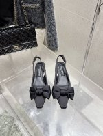 高版本出厂 & 2025春夏新品水钻蝴蝶结凉鞋 Dolce & Gabbana...Dg杜嘉班纳时装走秀款凉鞋！ 高级感拉满辣妹风#上脚好看‘显腿长的鞋子会为你