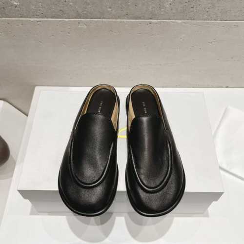 出厂 独家顶级 The row ss24 new arrival～ THE ROW 24款玛丽珍鞋新品，极致简约但调性十足！ 小羊皮材质，软糯舒适！真皮注塑大底