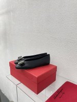 奶奶鞋 小羊皮 舒适 拼色 平底蝴蝶结 经典五金扣件 鎏金工艺 Ferragamo 黑紫24 菲拉格慕 平底鞋拖鞋 今期高频曝光 人对Fam刮目相看加上各路明星