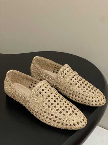 爆炸款 loro piana 诺悠翩雅 Lp60S春夏新款 牛皮手工编织镂空乐福鞋老钱风复古单鞋 leon乐福鞋的设计灵感源自标志性Summer Charm款式