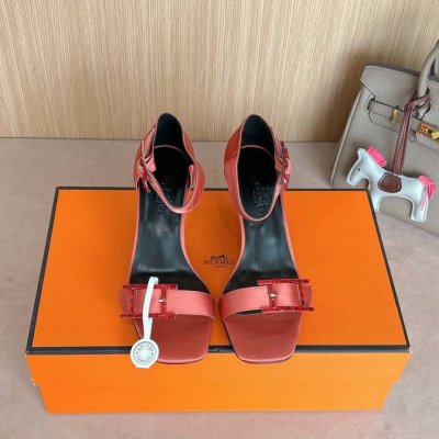7Cm 组图 新配色出厂价p Hermes 爱马仕 Judy 70高跟凉鞋 时尚又百搭 搭配Hapi鞋扣 超级舒服 每个细节都做到极致 搭配同色调标志性纯鞋扣