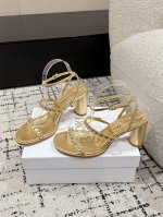 莞产代购级 迪奥 Dior 25Ss 夏季新款 新元素 Dior 春夏新款 钻扣 平底 粗跟 圆头 凉鞋女鞋 圆柱跟凉鞋 圆头粗跟果冻色露趾圆头鞋 市面顶级版本