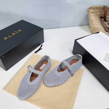 高品质出厂 ！小众潮牌Alaia阿莱亚25春夏新品毛线针织编织镂空复古扣带玛丽珍鞋芭蕾舞平底鞋！章小蕙同款甜酷芭蕾风，人气超高的一款芭蕾舞鞋，浪漫又迷人舒适百搭 - 点击图像关闭