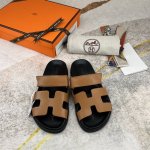 出厂价Pp：女款330 男款10 品牌：Hermes 编号：H8018-210199 颜色：三个色 码数:35一40 38-45 鞋面材质：进口小牛皮 大底材质