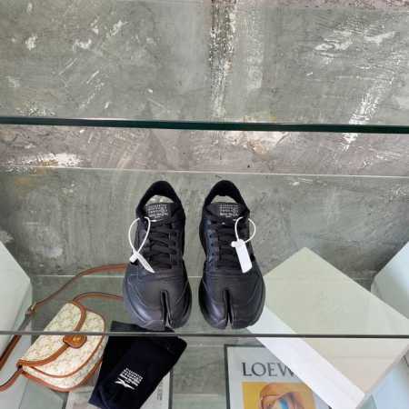 搭配袜子另+15 Maison Margiela × Reebok联名款分趾鞋 马吉拉锐步全新联名再度来袭 整体造型相当抢眼 个性十足上脚绝对是帅到没朋友 码数 - 点击图像关闭