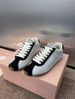 工厂价 Miumiu 2024高定系列走秀新款系带休闲运动女鞋 缪缪明星同款字母logo圆头拼色阿甘跑鞋材质:鞋面进口小牛皮 进口羊猄皮+水染羊皮内里+原版开模