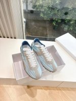 出厂 顶级版本 Maisonmargiela Mm6德训休闲鞋鬼才设计师品牌，一个轻奢品牌上脚很百搭哦，也很随脚舒适，这一款德国训练鞋延续了经典的T形真皮拼接设